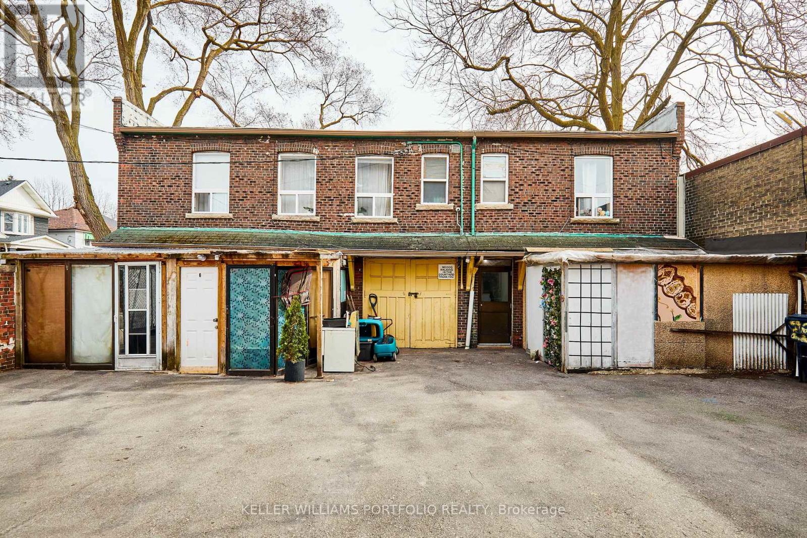 1395 GERRARD STREET E - 28