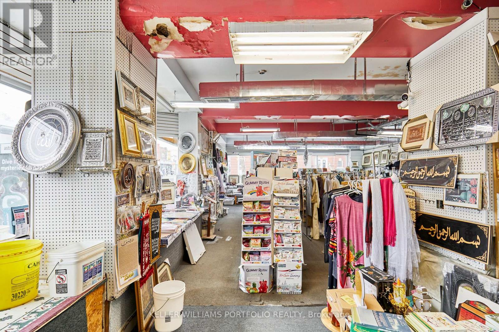 1395 GERRARD STREET E - 16