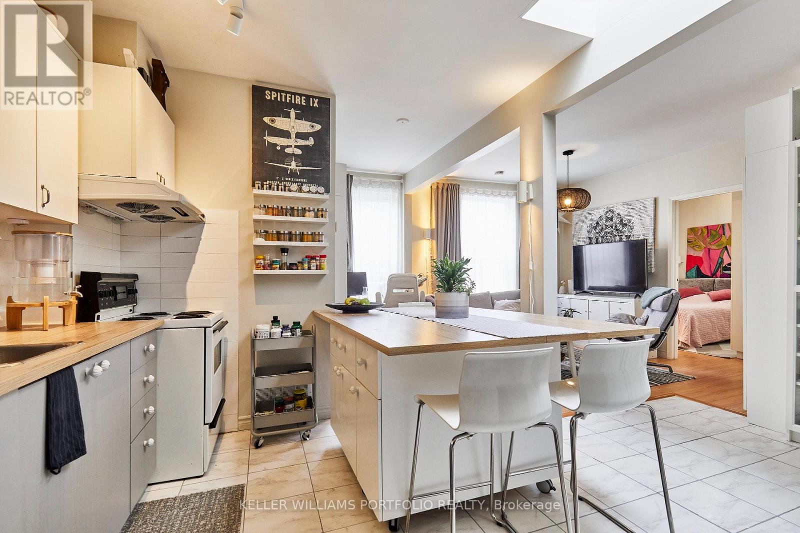 1395 GERRARD STREET E - 30