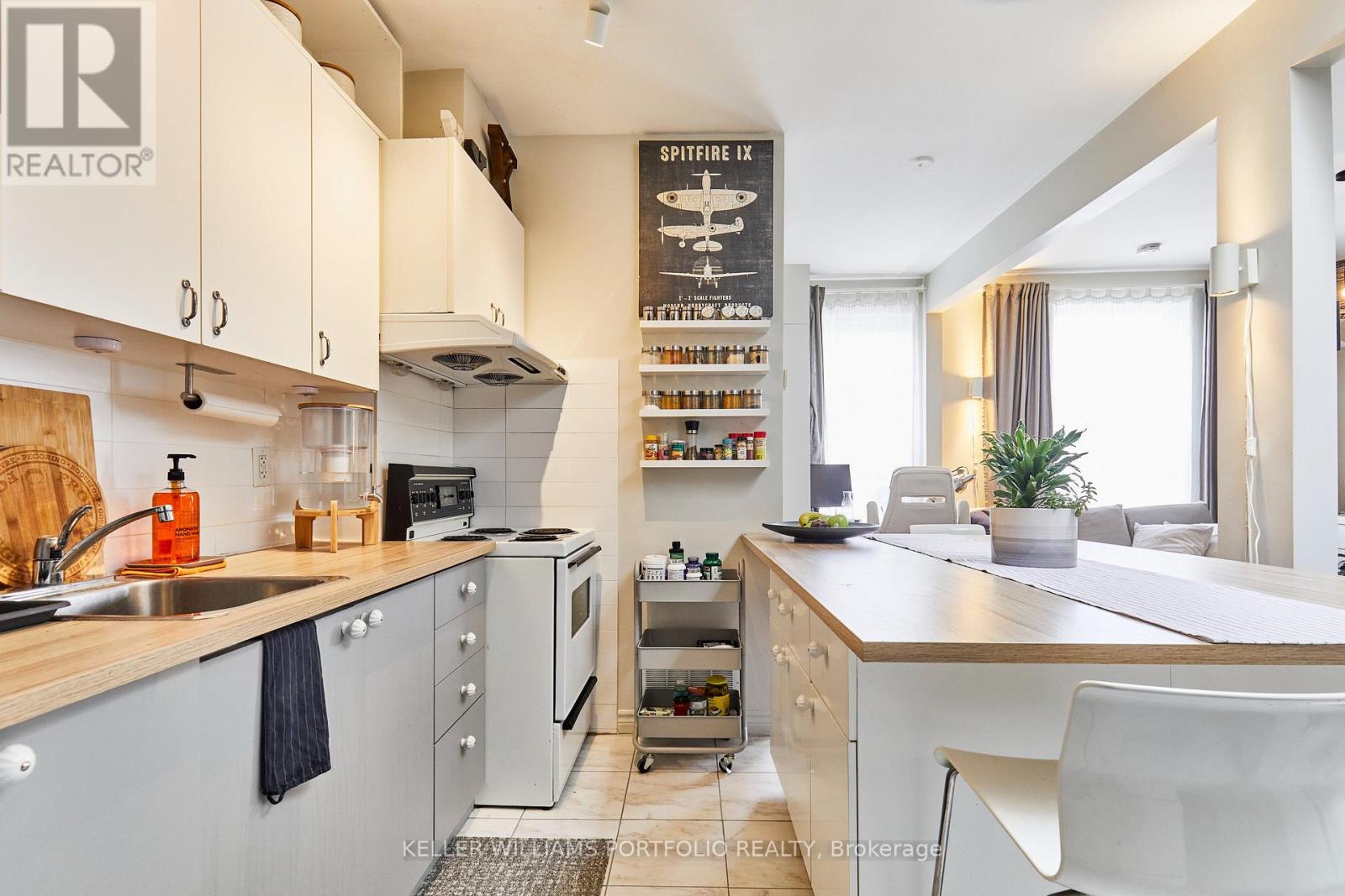 1395 GERRARD STREET E - 31