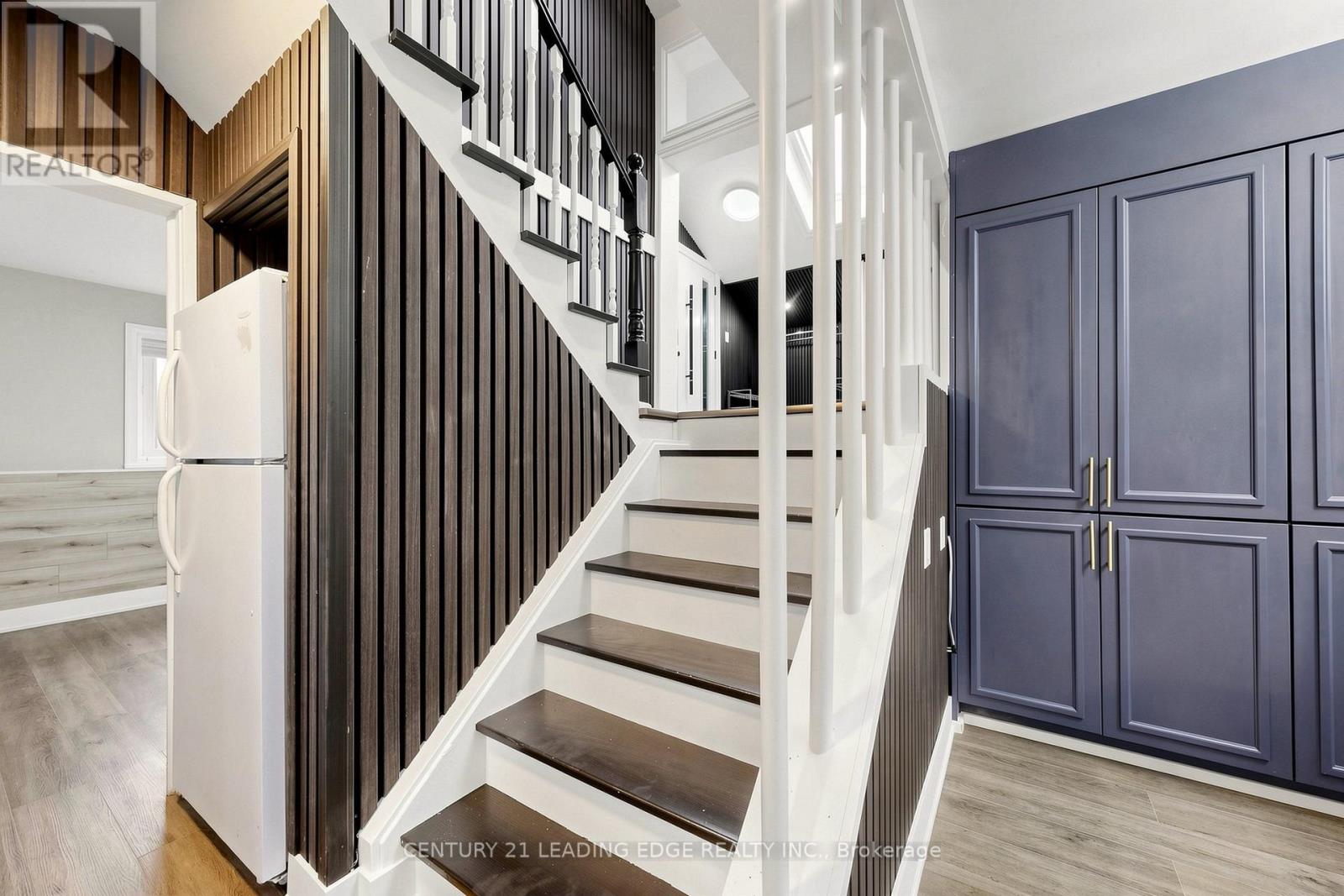 26 CARTIER CRESCENT - 22