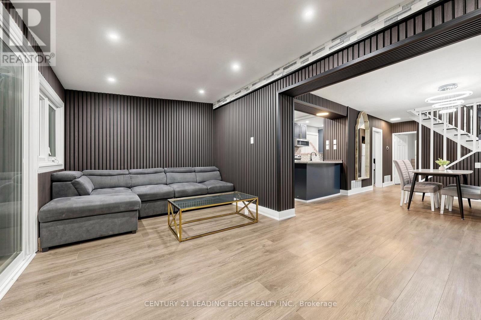 26 CARTIER CRESCENT - 8