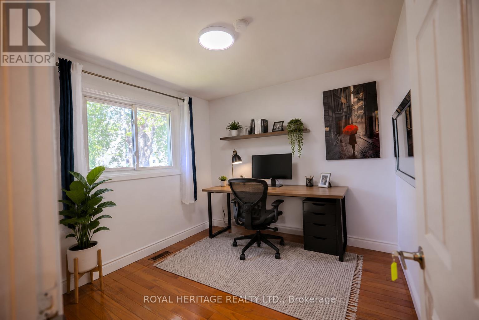 1092 CEDAR STREET - 22