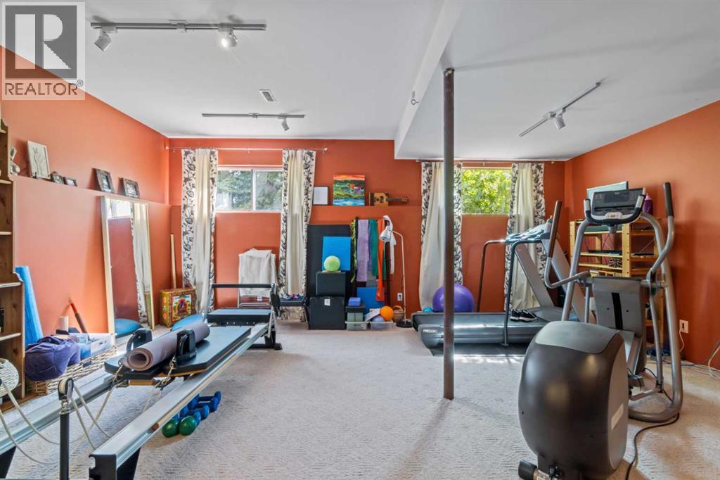 2716 Brecken Road NW - 16