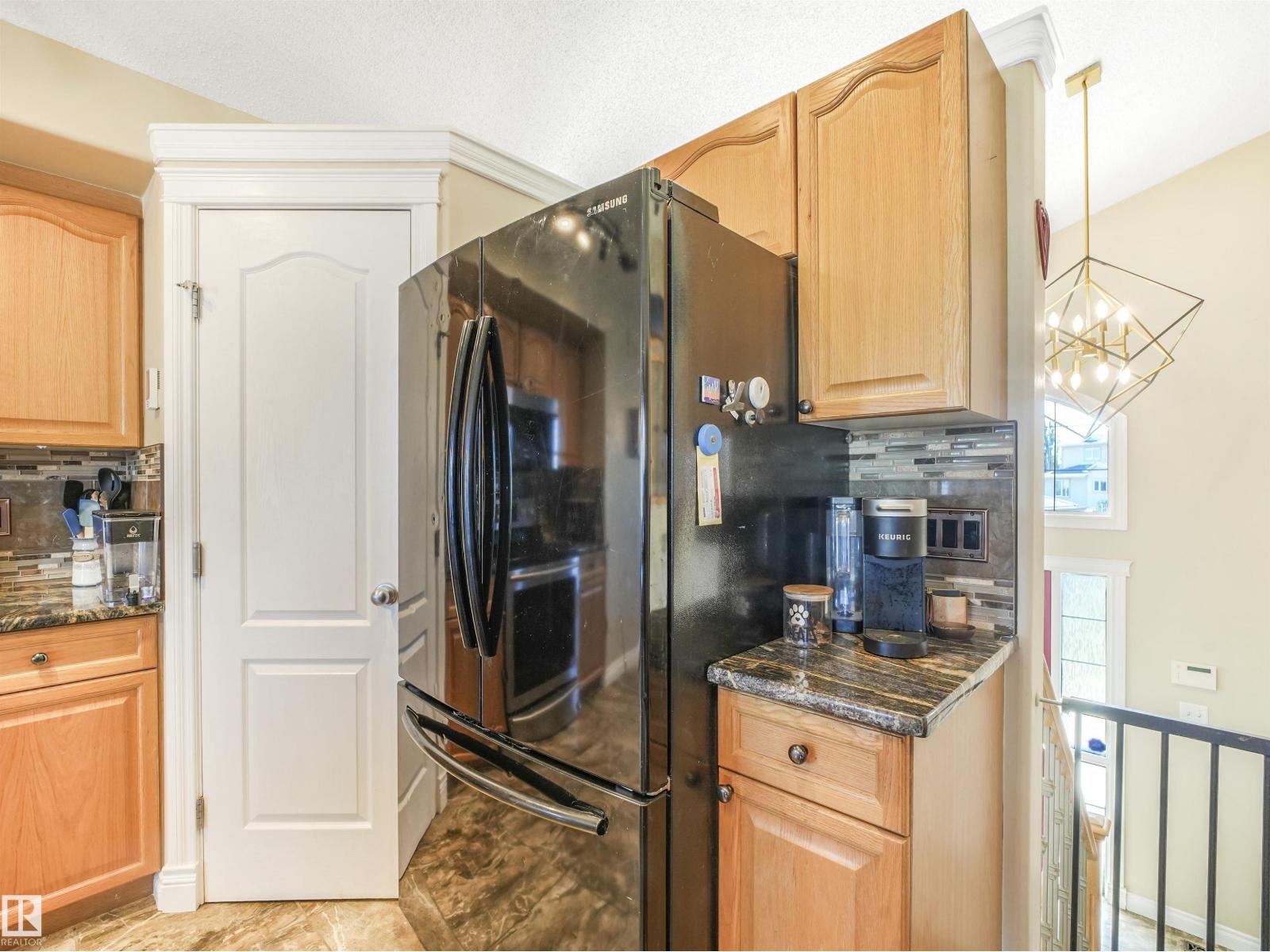 4832 157 AV NW - 15