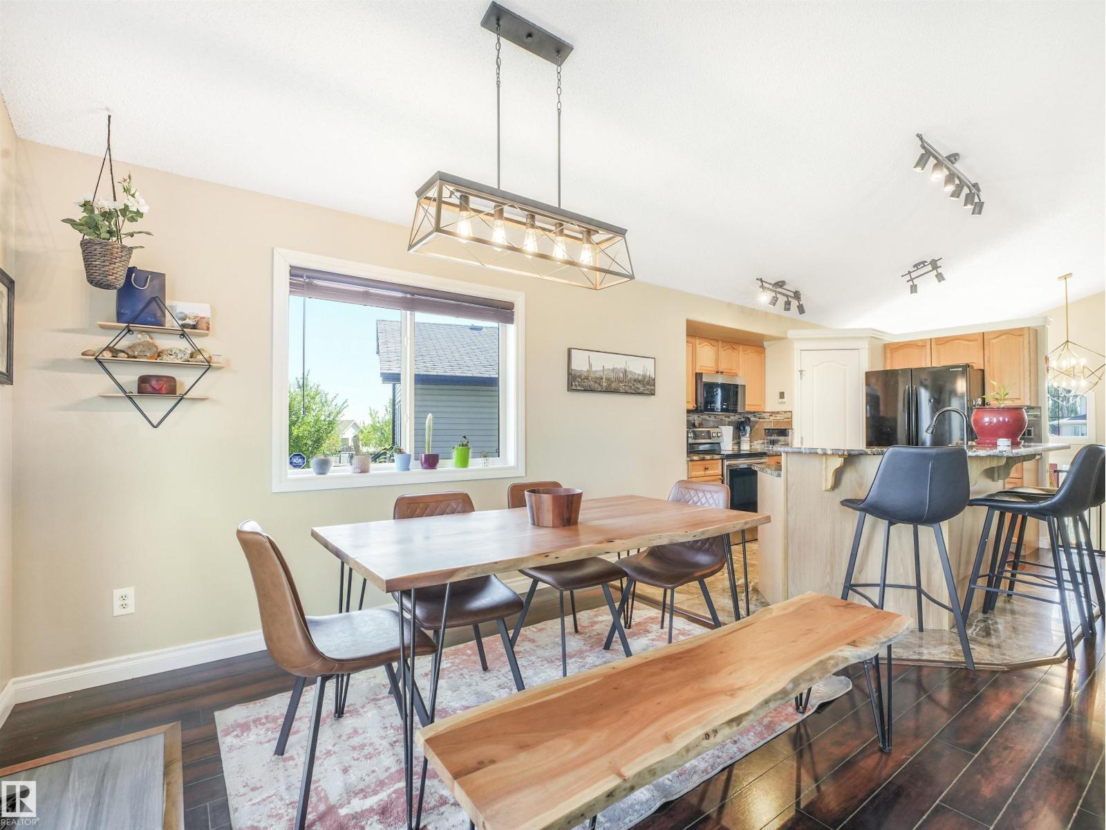 4832 157 AV NW - 18