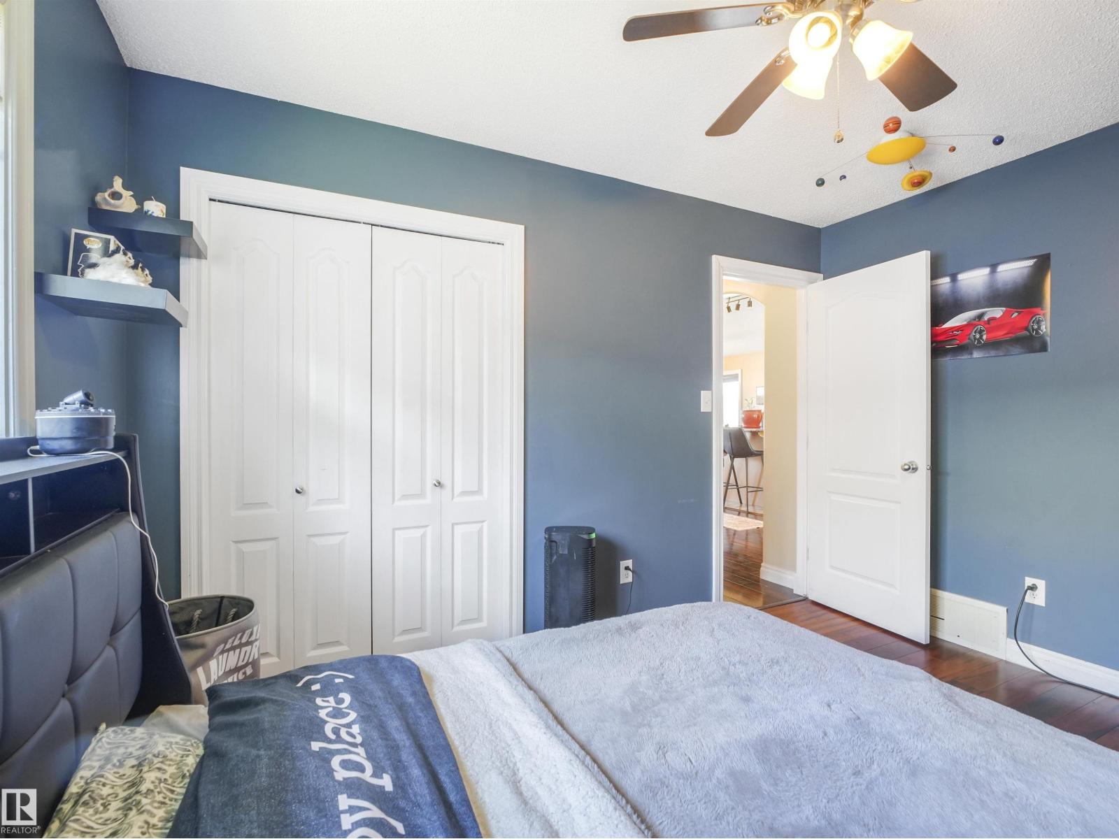 4832 157 AV NW - 24