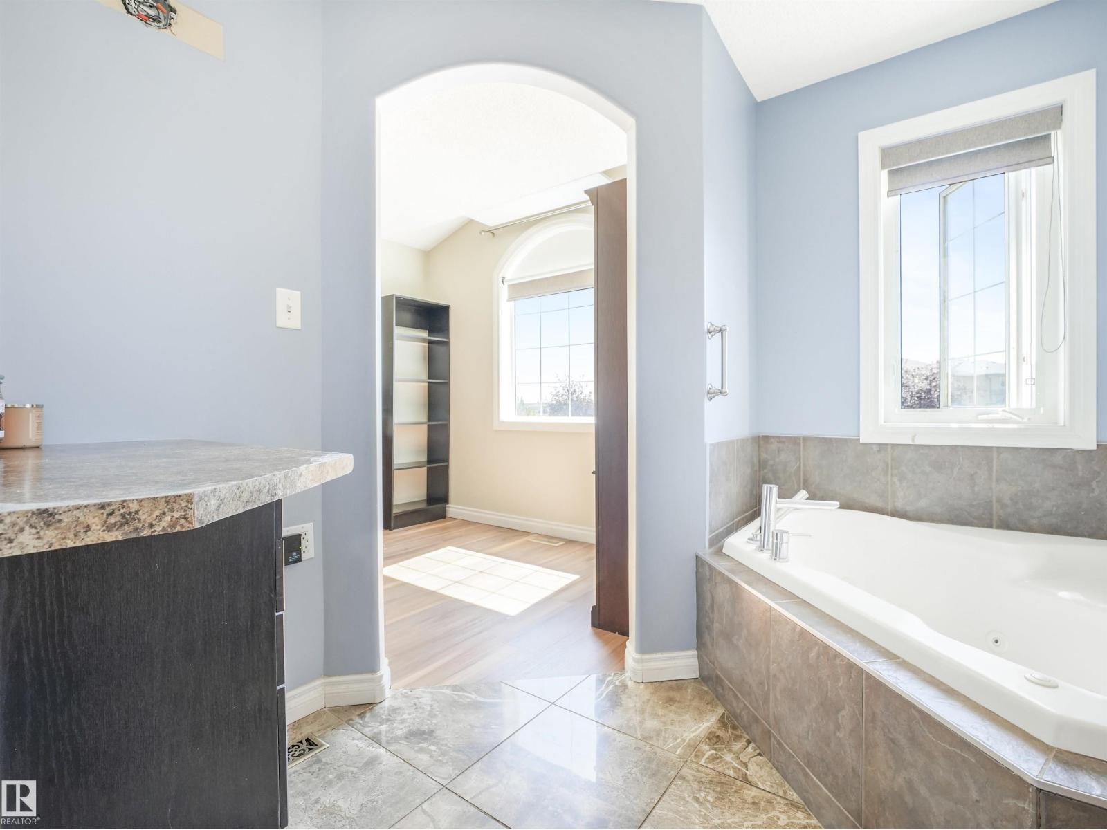 4832 157 AV NW - 35