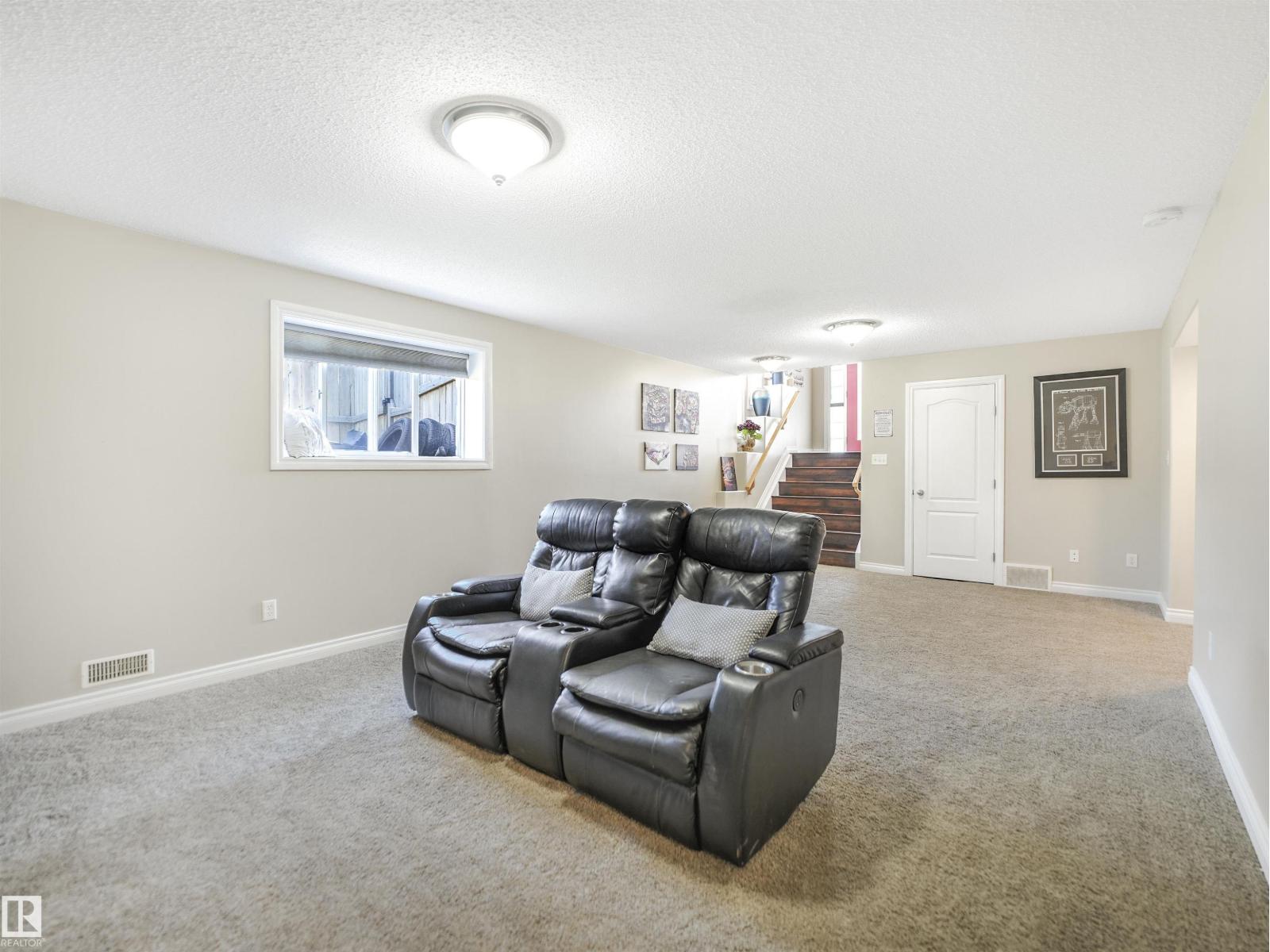 4832 157 AV NW - 39
