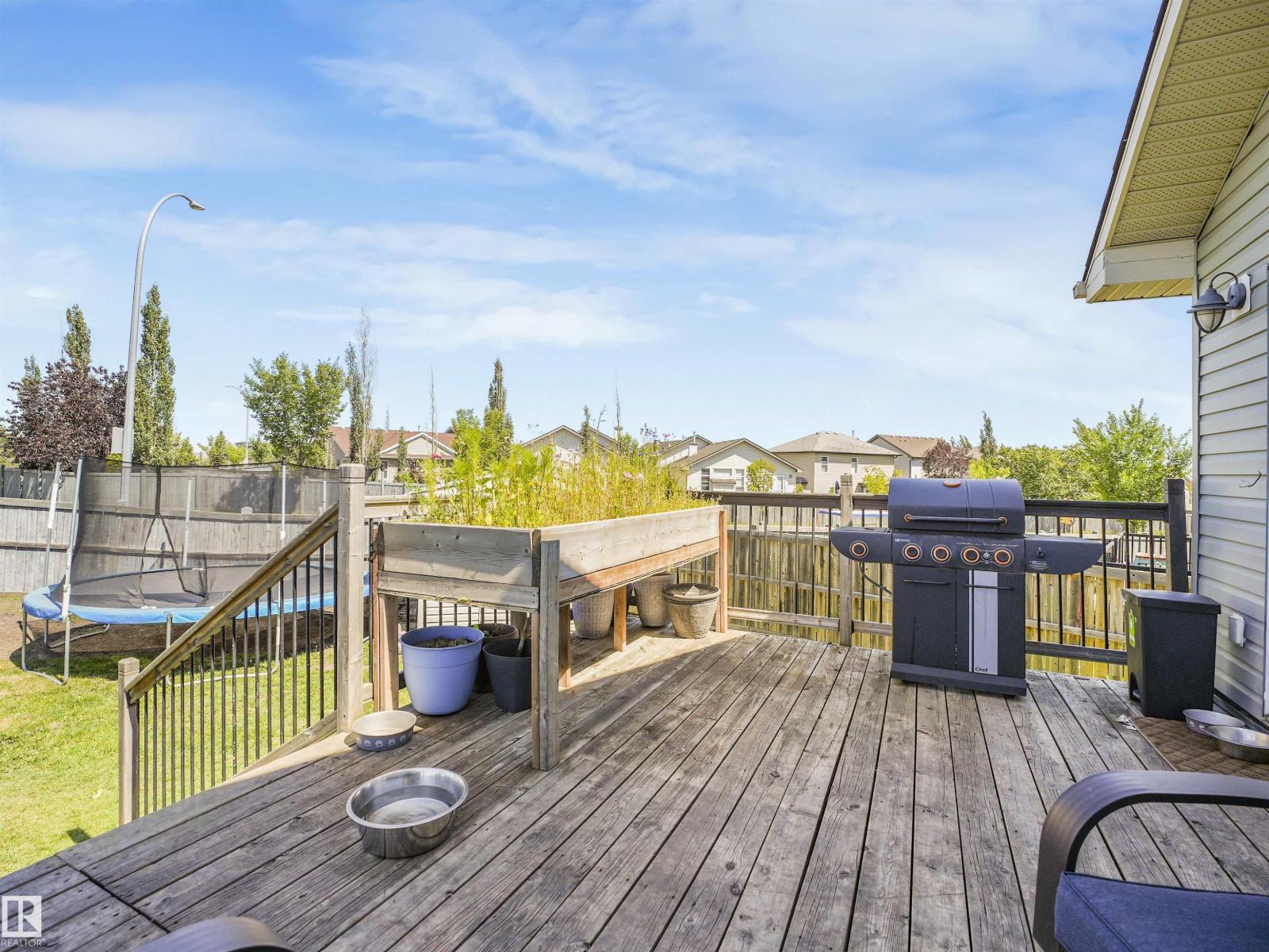4832 157 AV NW - 49