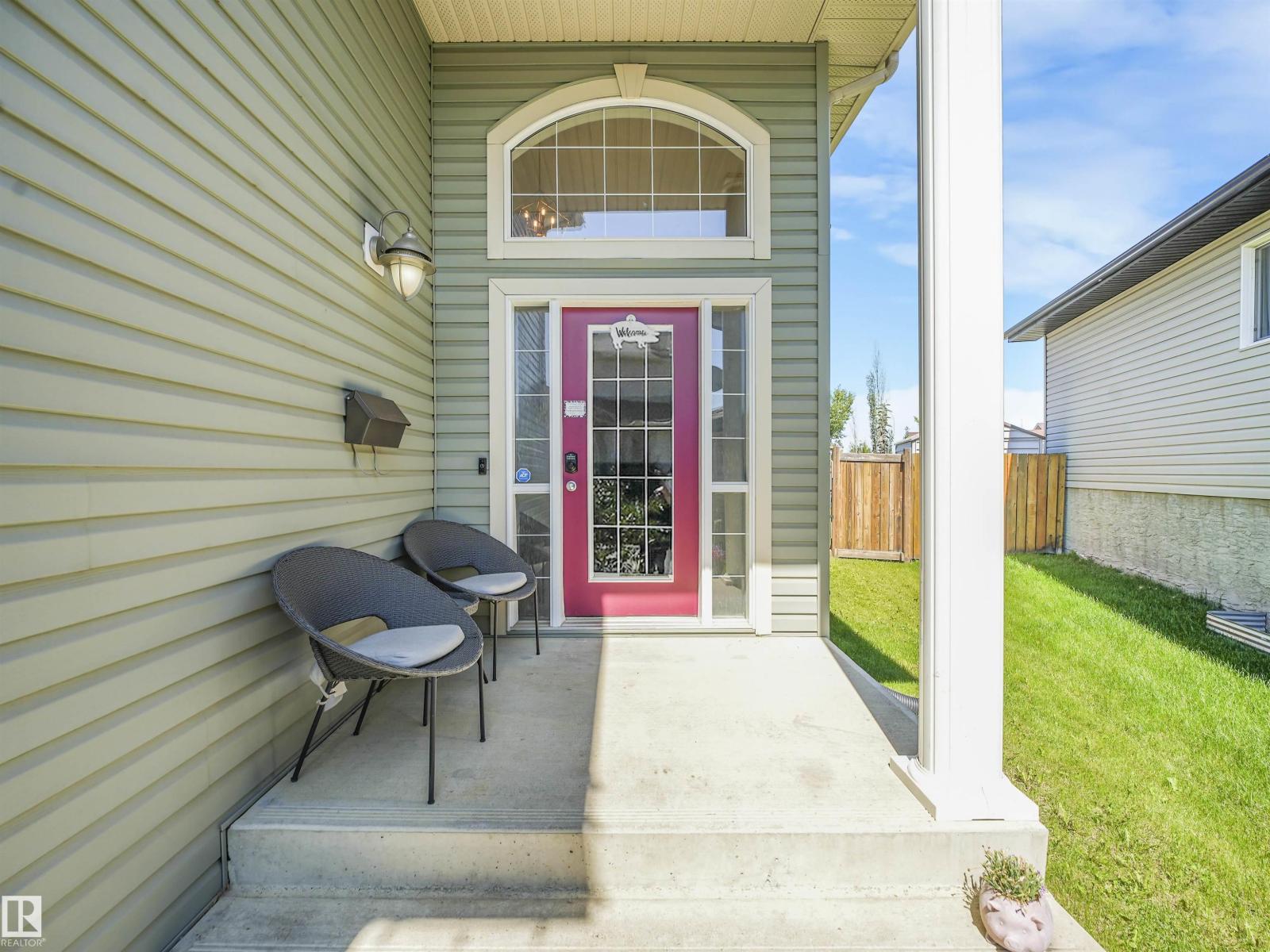 4832 157 AV NW - 5