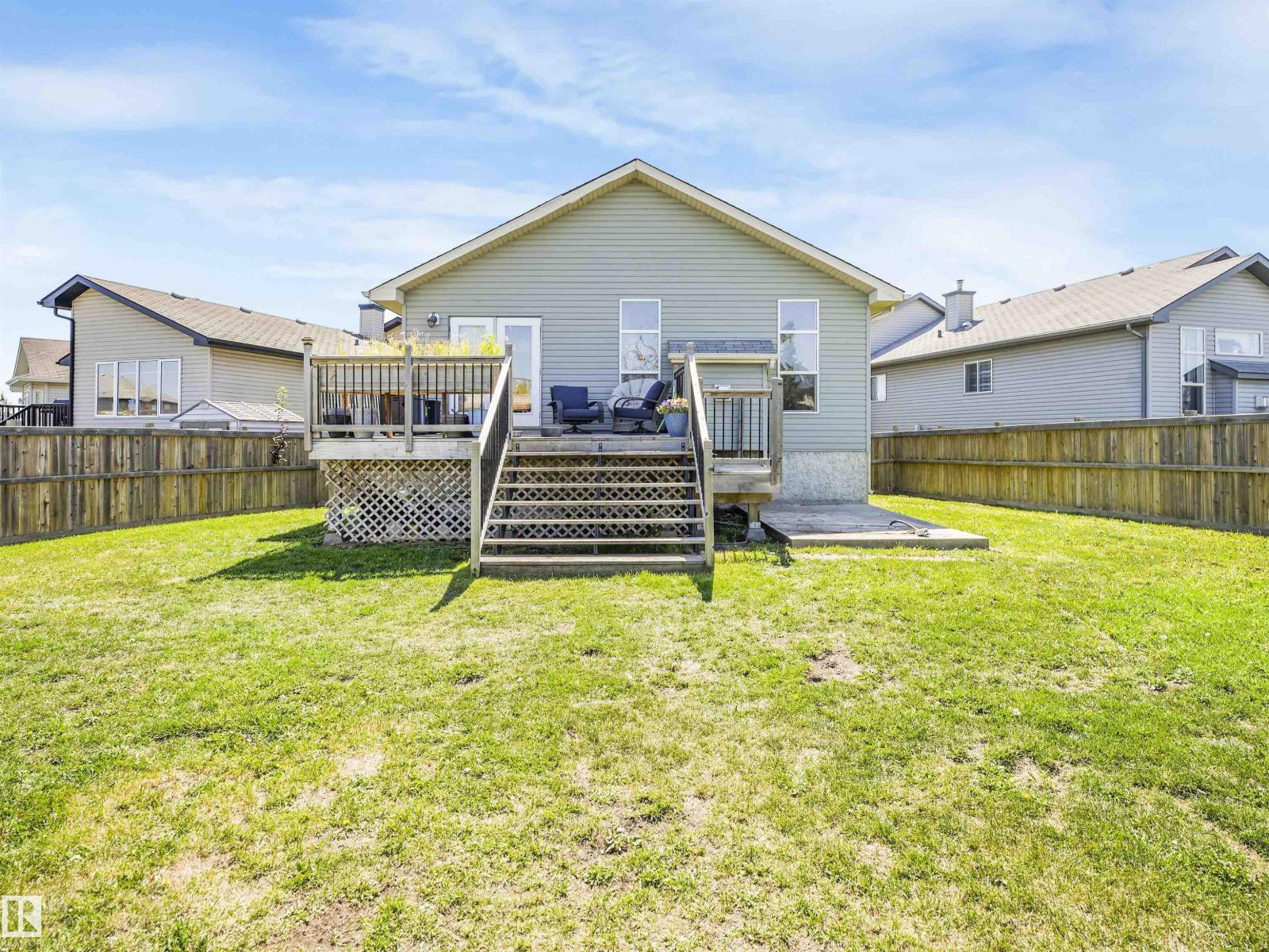 4832 157 AV NW - 50