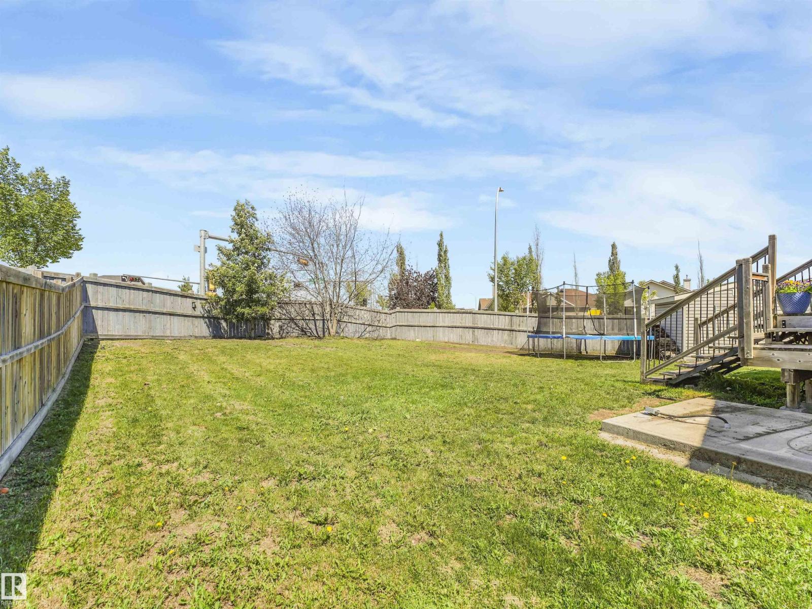 4832 157 AV NW - 52