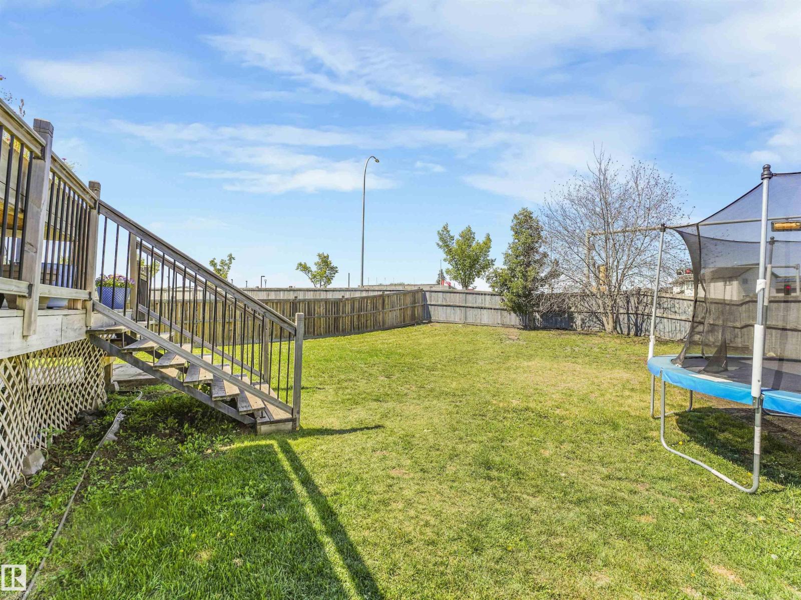 4832 157 AV NW - 53