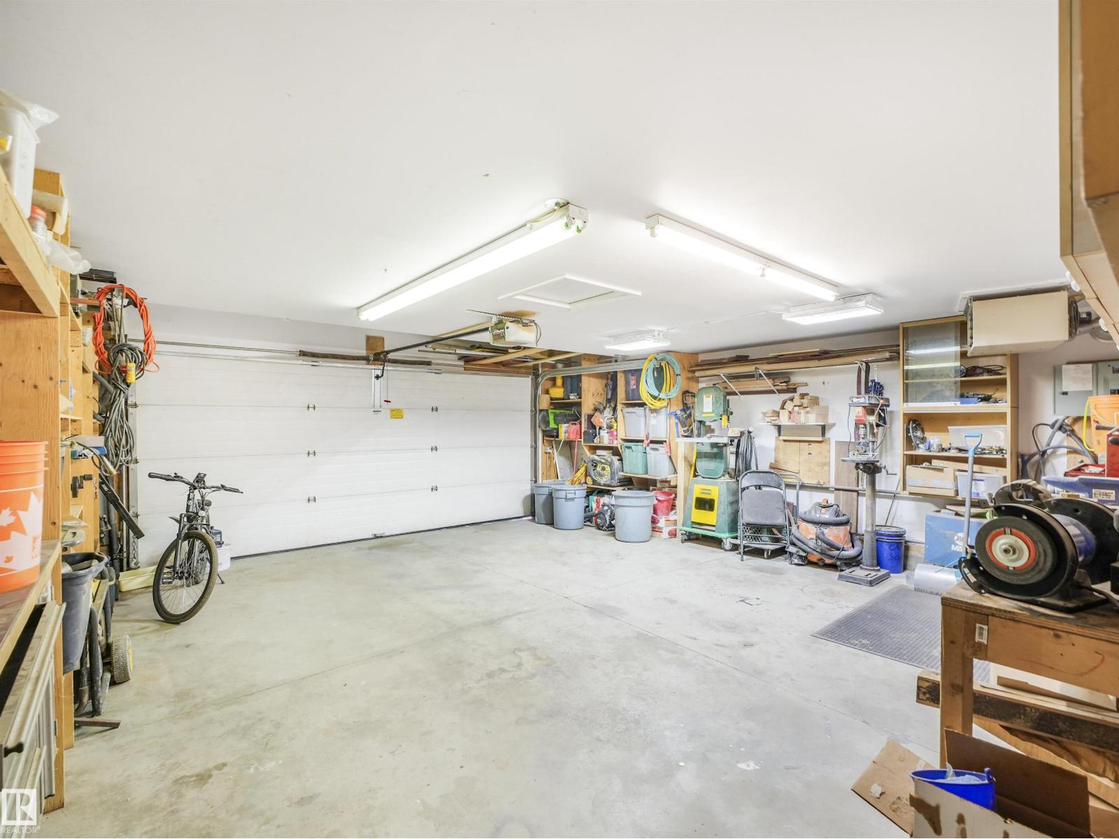 4832 157 AV NW - 54