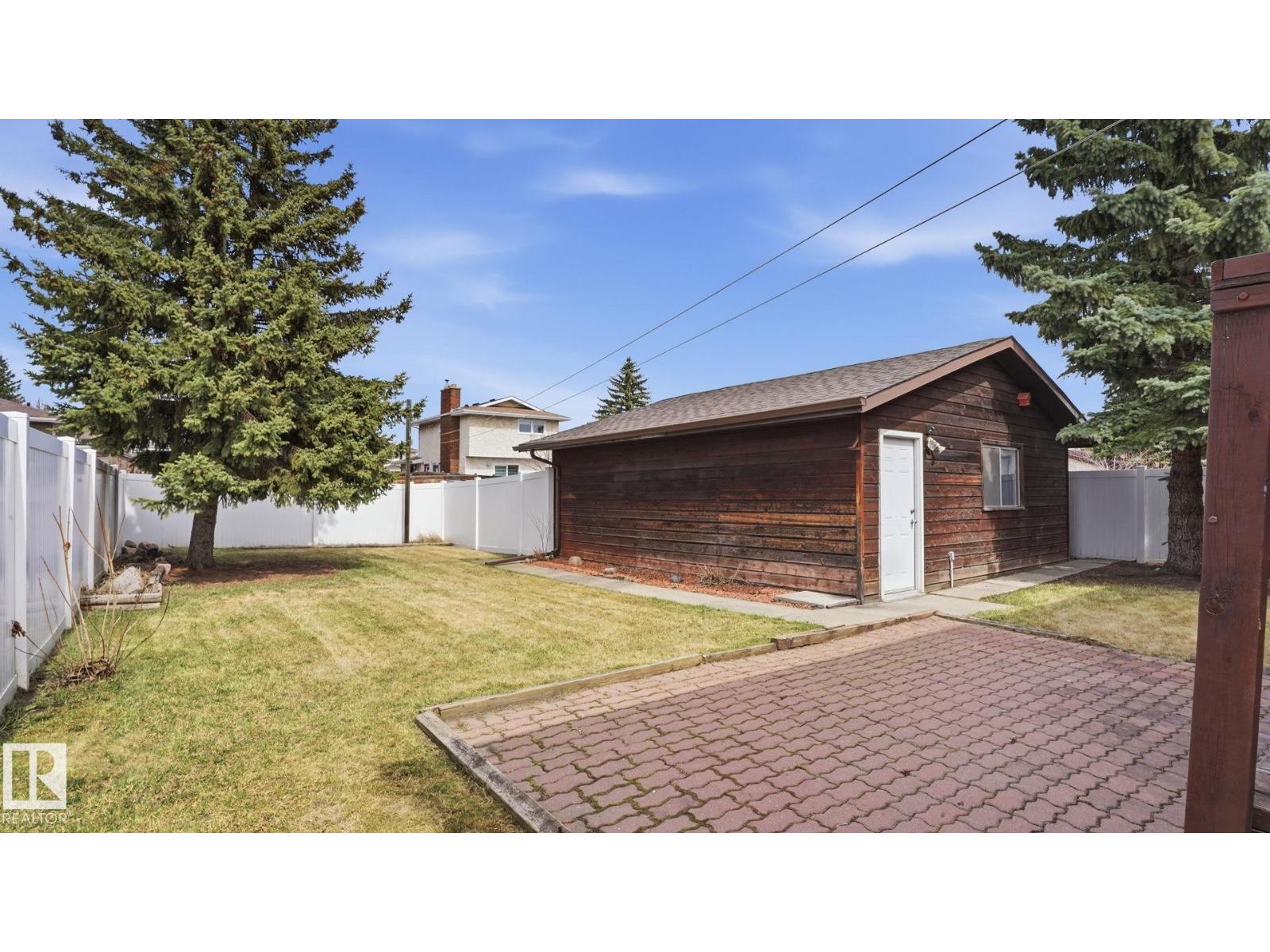 9834 167A AV NW - 24