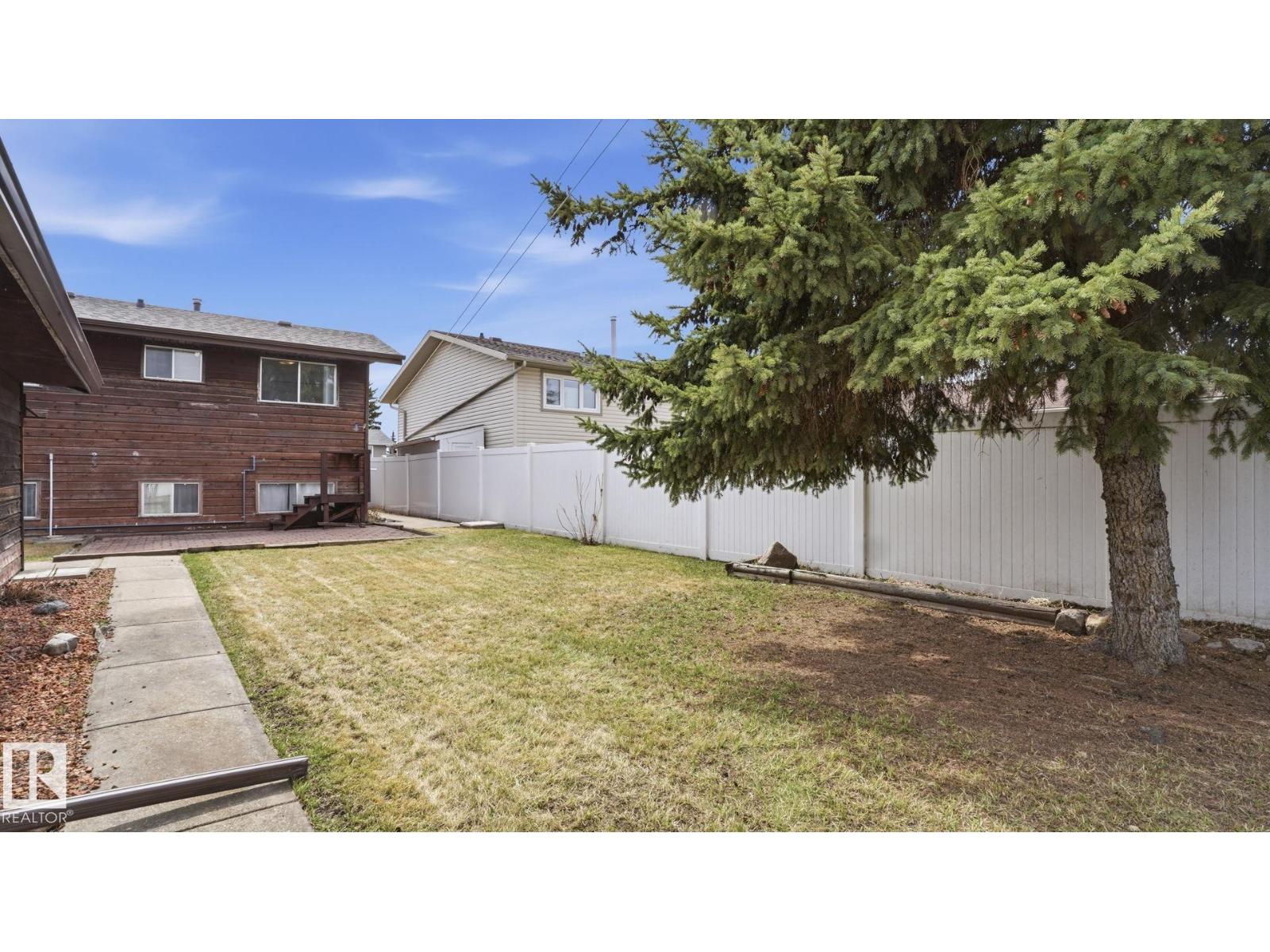 9834 167A AV NW - 25