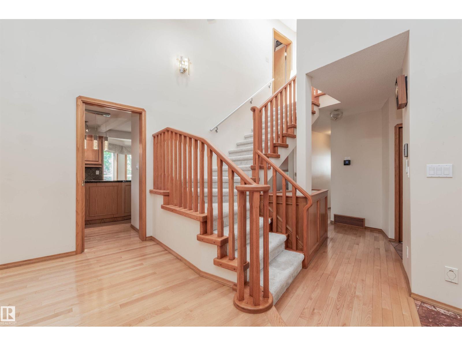 3 NEWPORT DR - 10