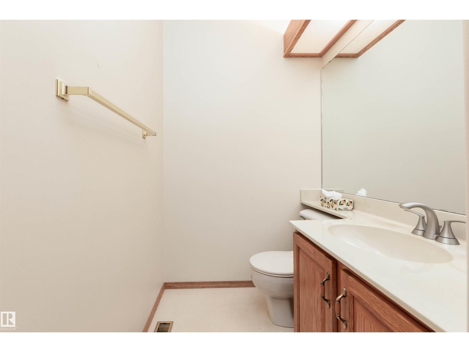 3 NEWPORT DR - 20