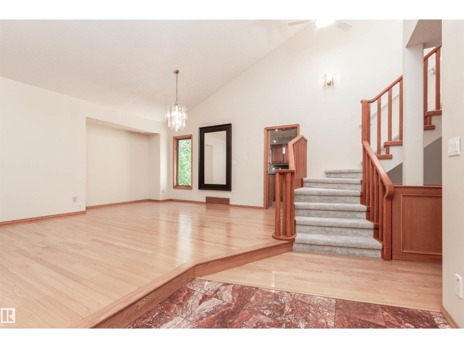 3 NEWPORT DR - 3