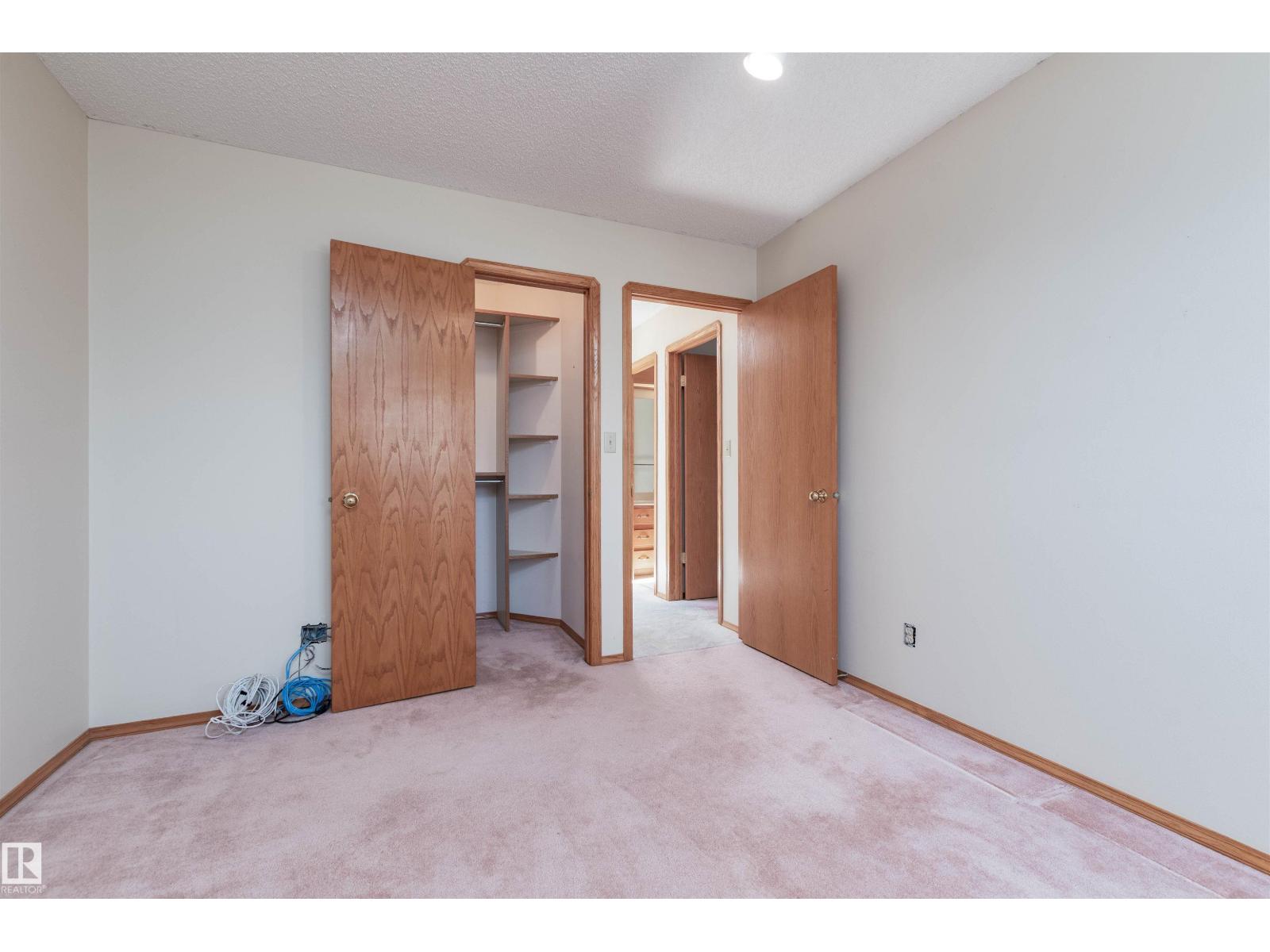 3 NEWPORT DR - 32