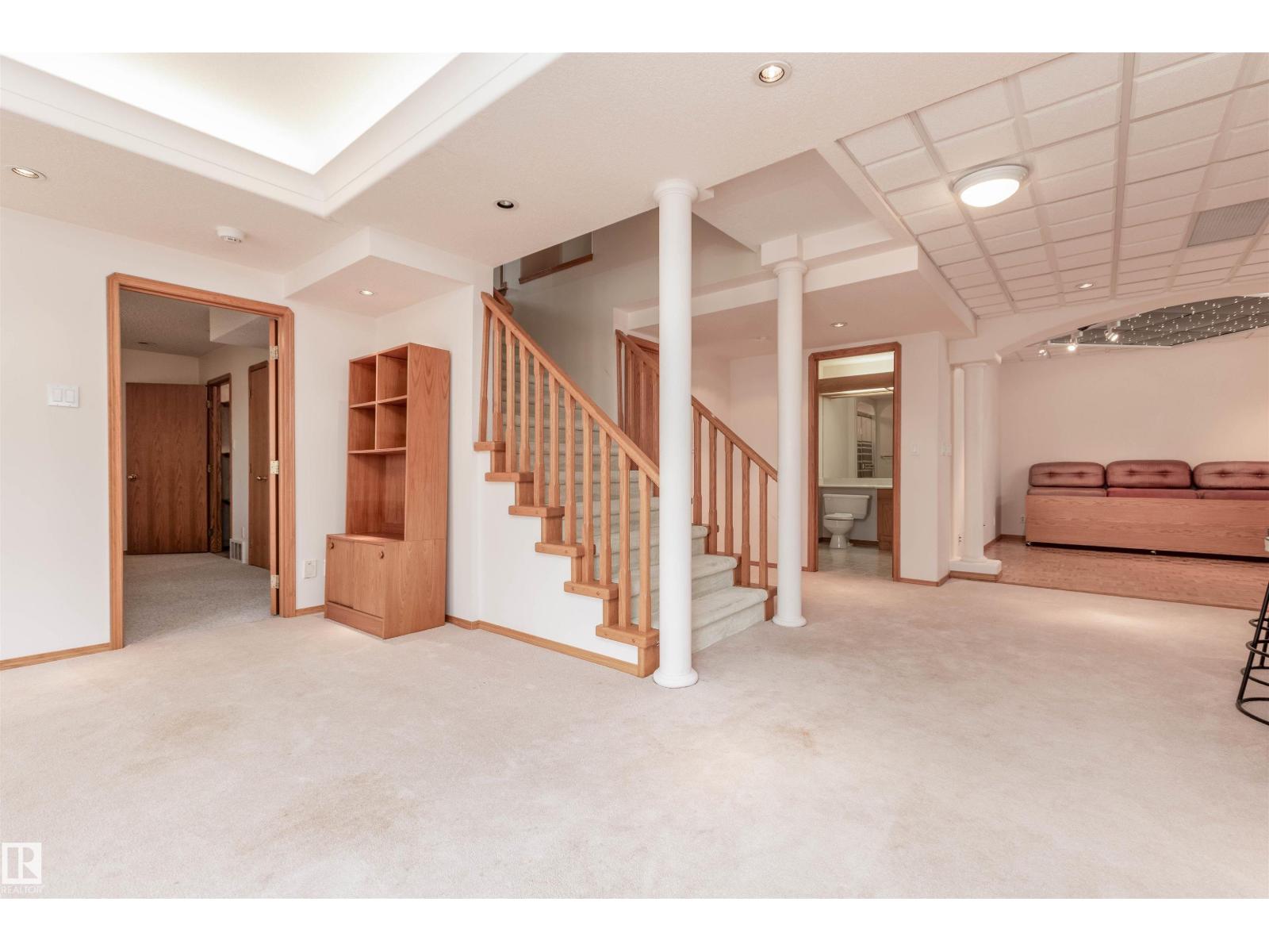 3 NEWPORT DR - 33