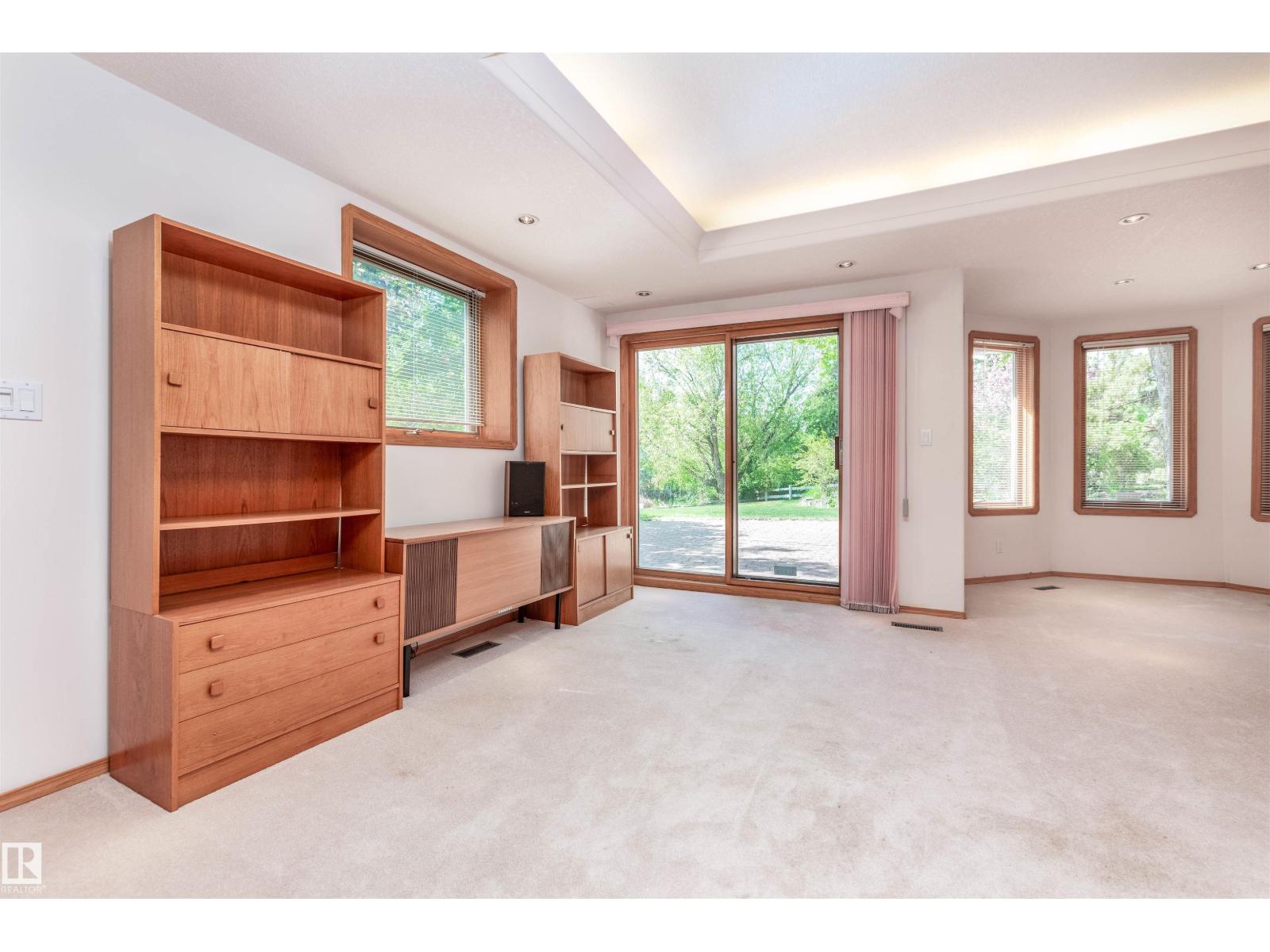 3 NEWPORT DR - 34