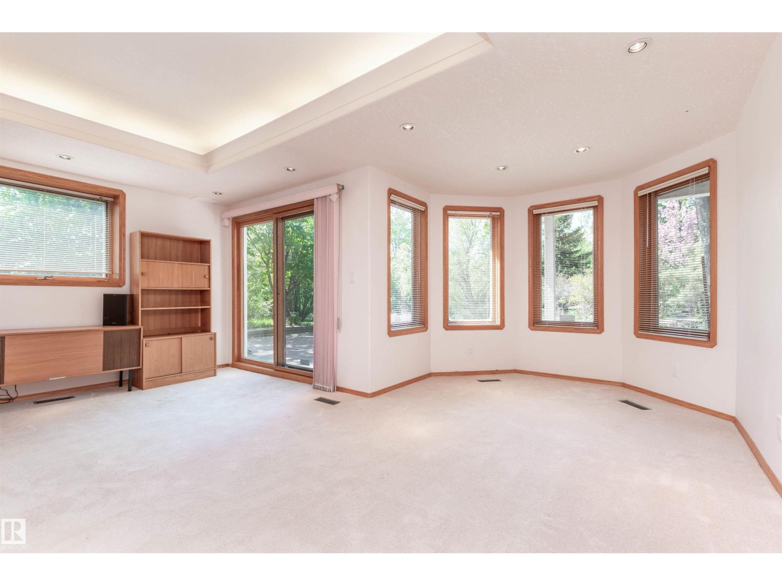 3 NEWPORT DR - 36