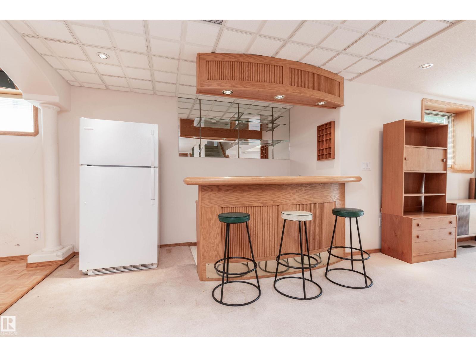 3 NEWPORT DR - 39