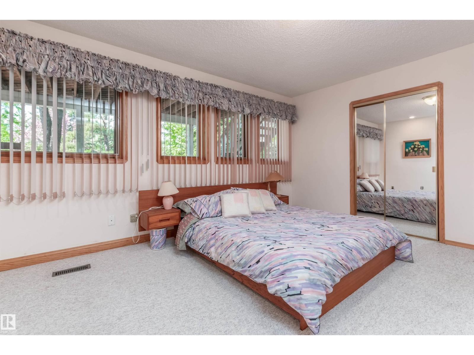 3 NEWPORT DR - 43