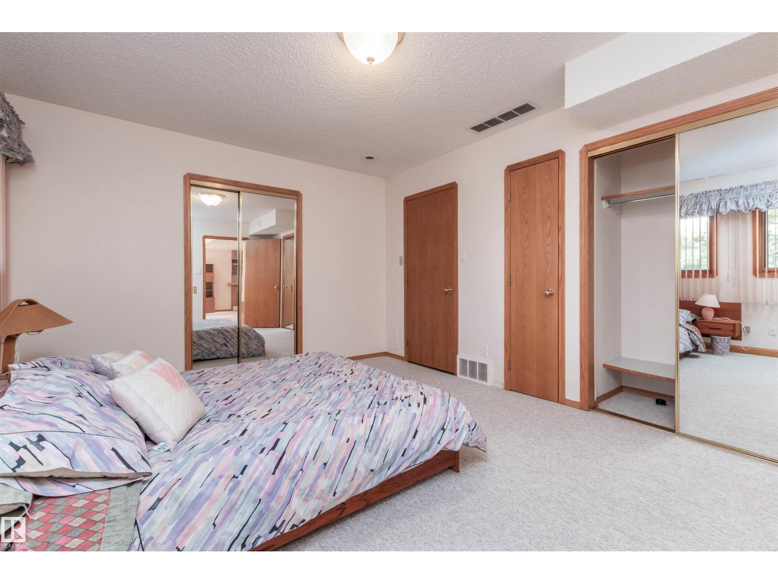 3 NEWPORT DR - 44