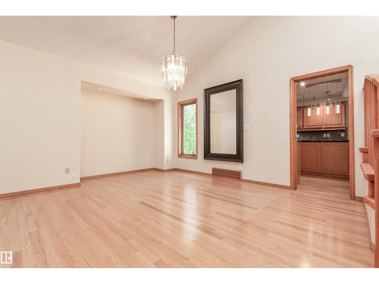 3 NEWPORT DR - 5