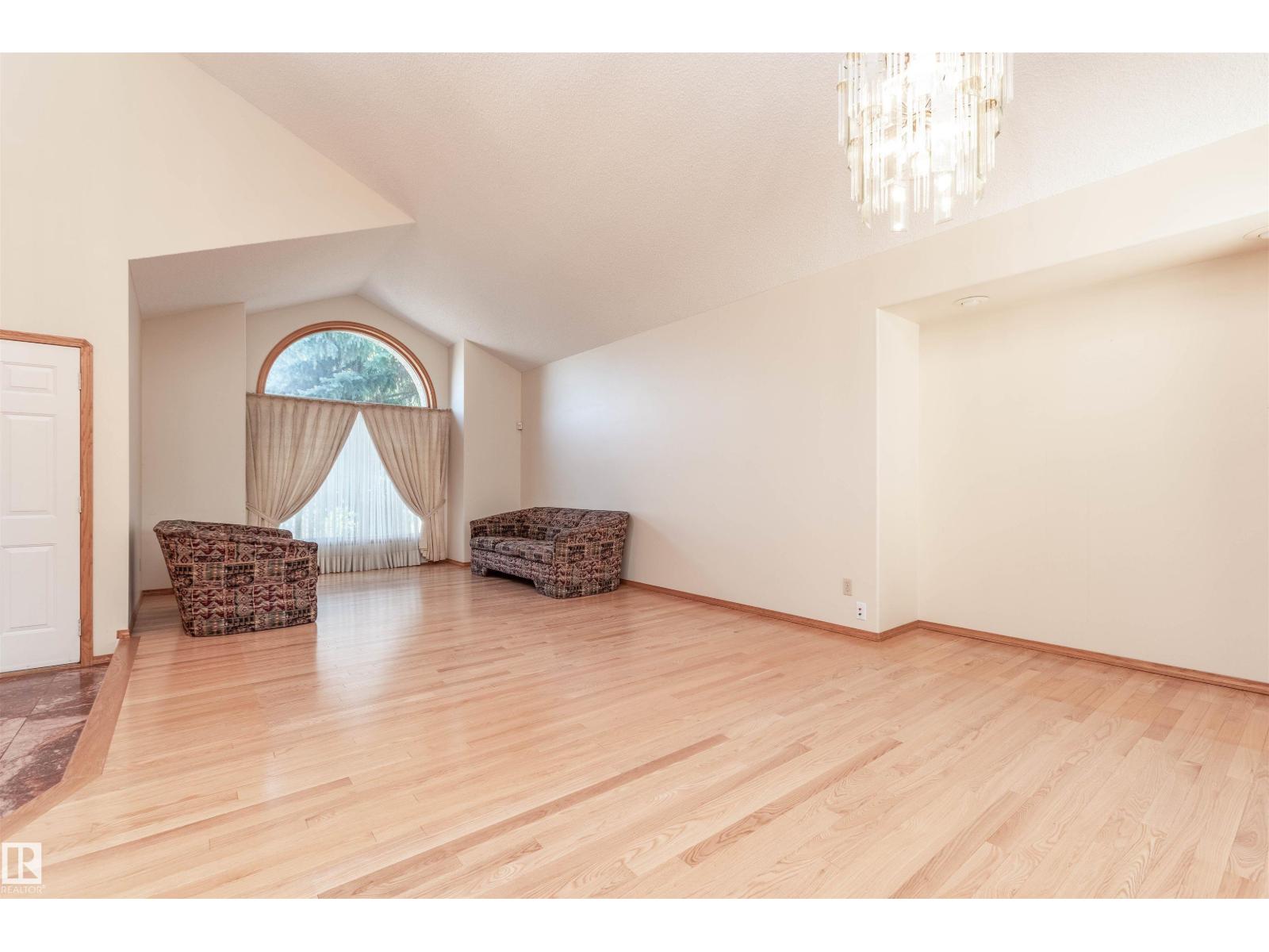 3 NEWPORT DR - 6