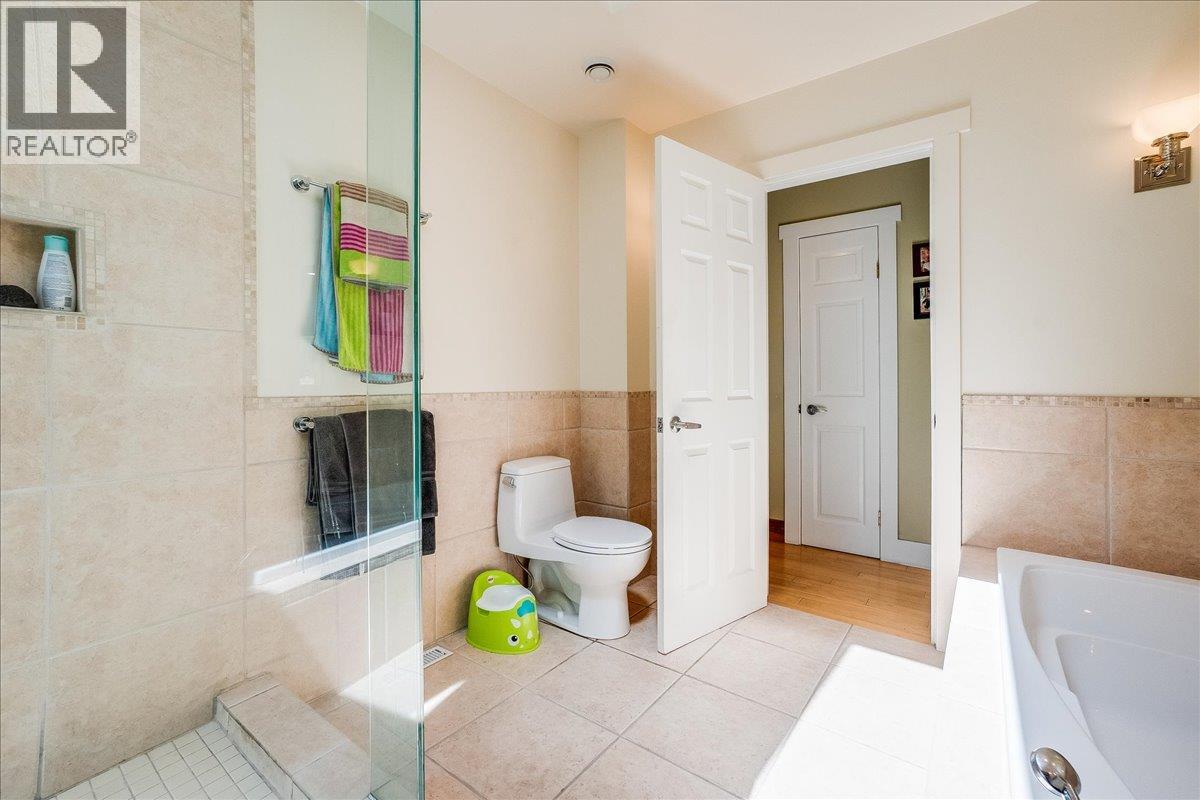 1001 GILKER Street - 22
