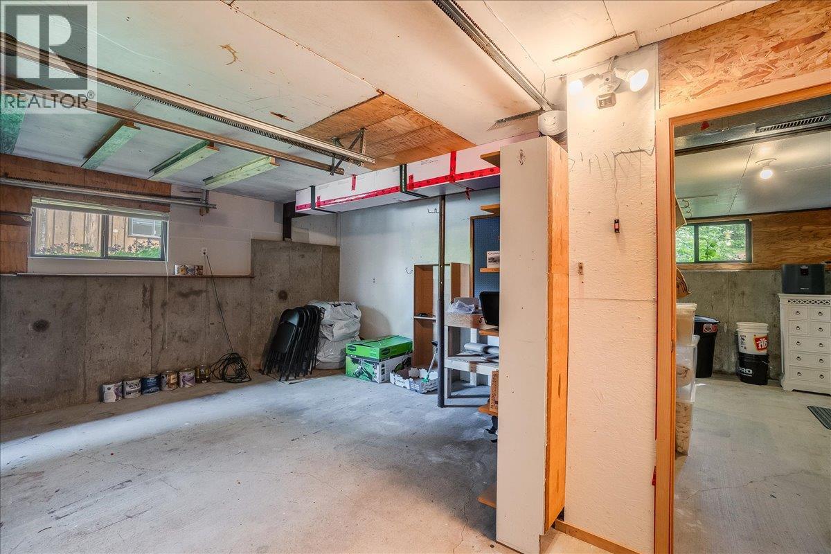 1001 GILKER Street - 35