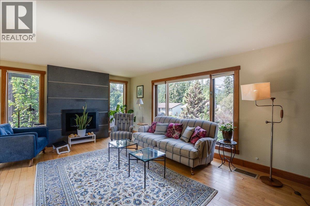 1001 GILKER Street - 5