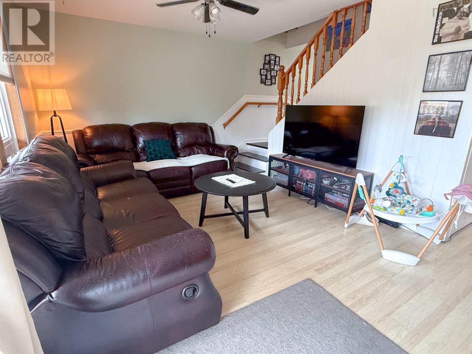 34 Lacey Road - 15