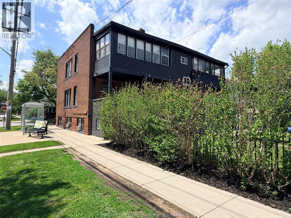 1094 Lincoln ROAD - 6