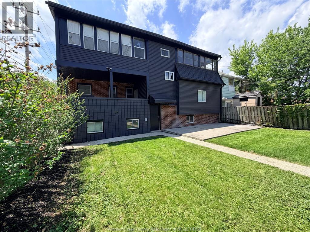 1094 Lincoln ROAD - 7