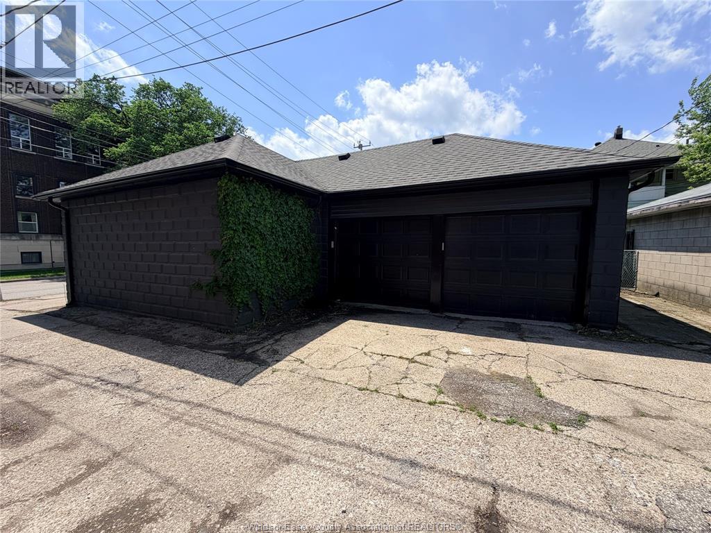 1094 Lincoln ROAD - 8