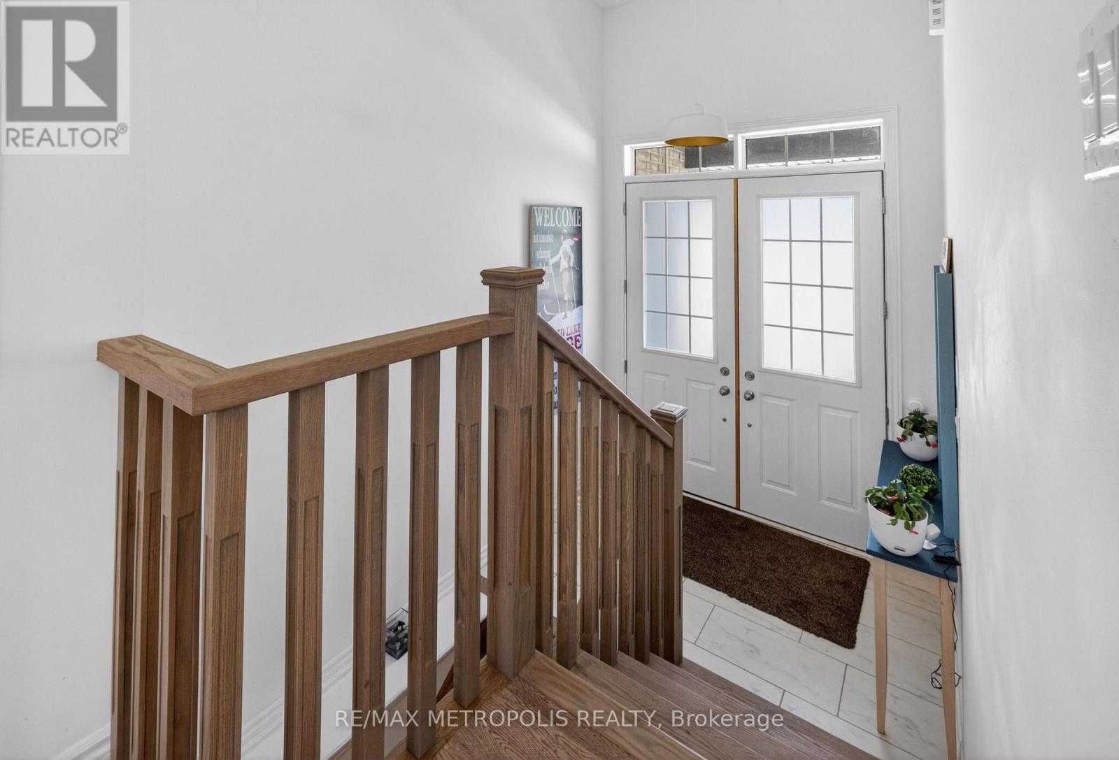 298 RAMBLEWOOD DRIVE - 10