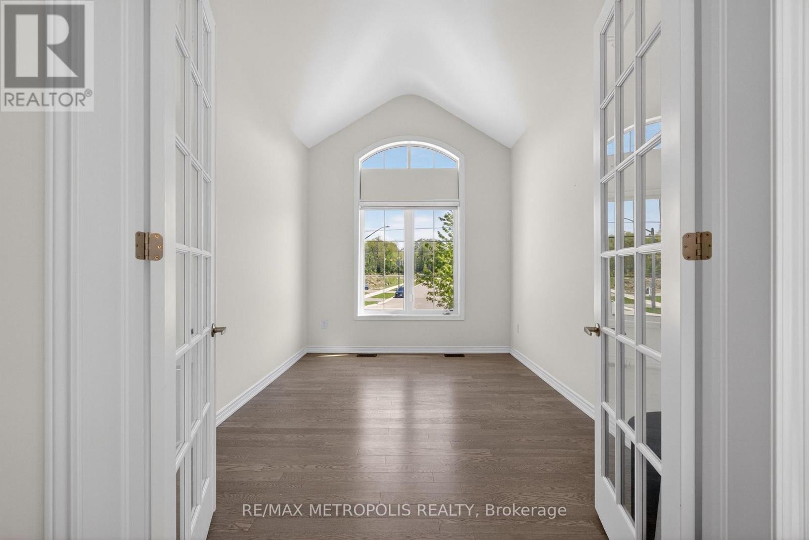298 RAMBLEWOOD DRIVE - 13