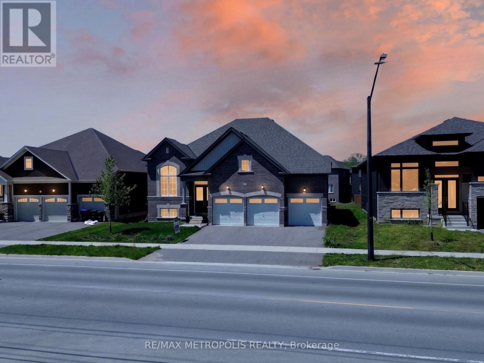 298 RAMBLEWOOD DRIVE - Image 3