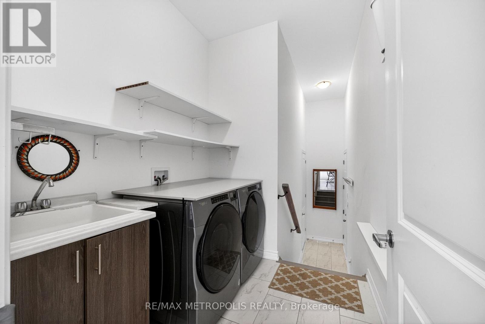 298 RAMBLEWOOD DRIVE - 31