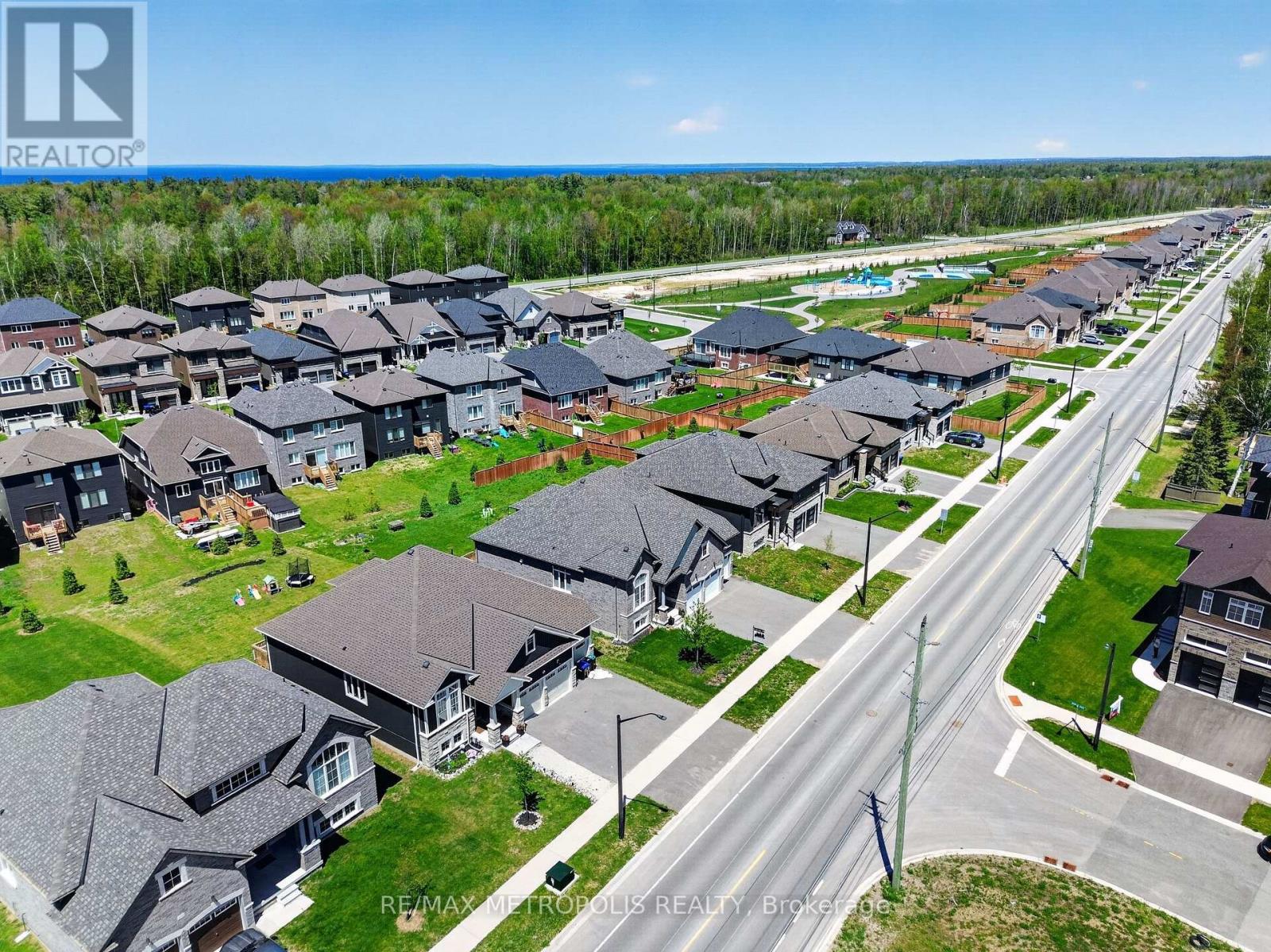 298 RAMBLEWOOD DRIVE - 39