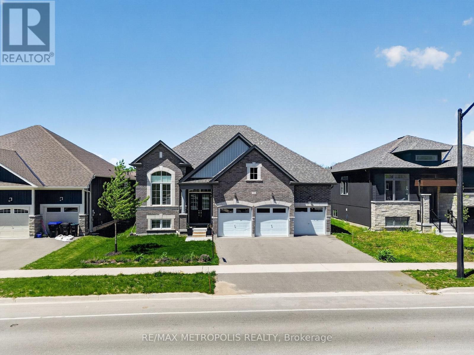 298 RAMBLEWOOD DRIVE - 4