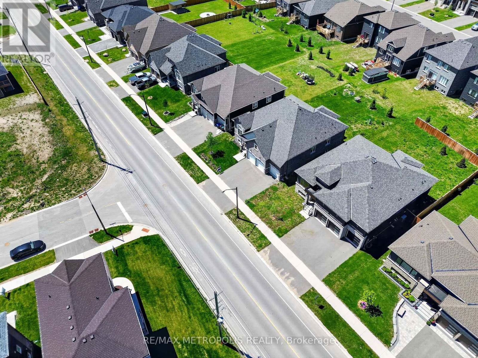 298 RAMBLEWOOD DRIVE - 41