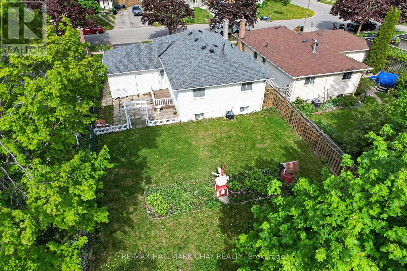 13 BRONTE CRESCENT - 11