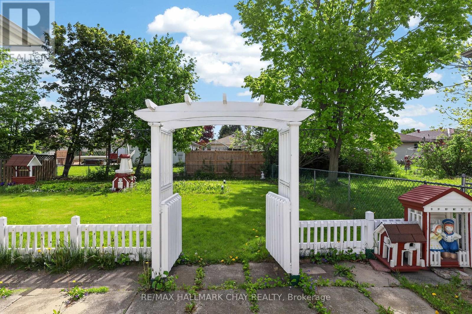 13 BRONTE CRESCENT - 6