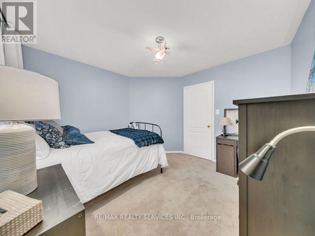13 MISTYCREEK CRESCENT - 25